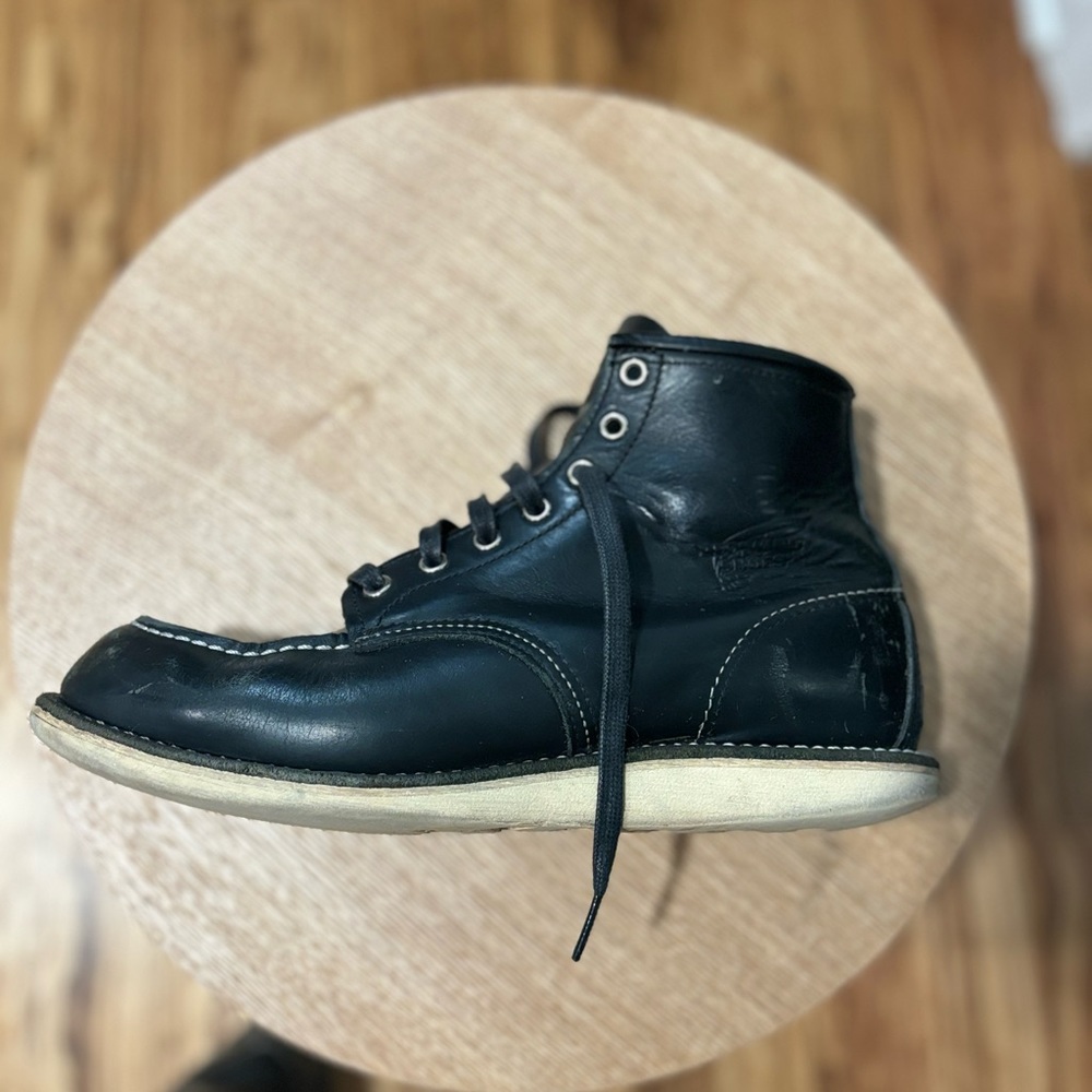 Red Wing 8130 Moc Toe boots size 9.5